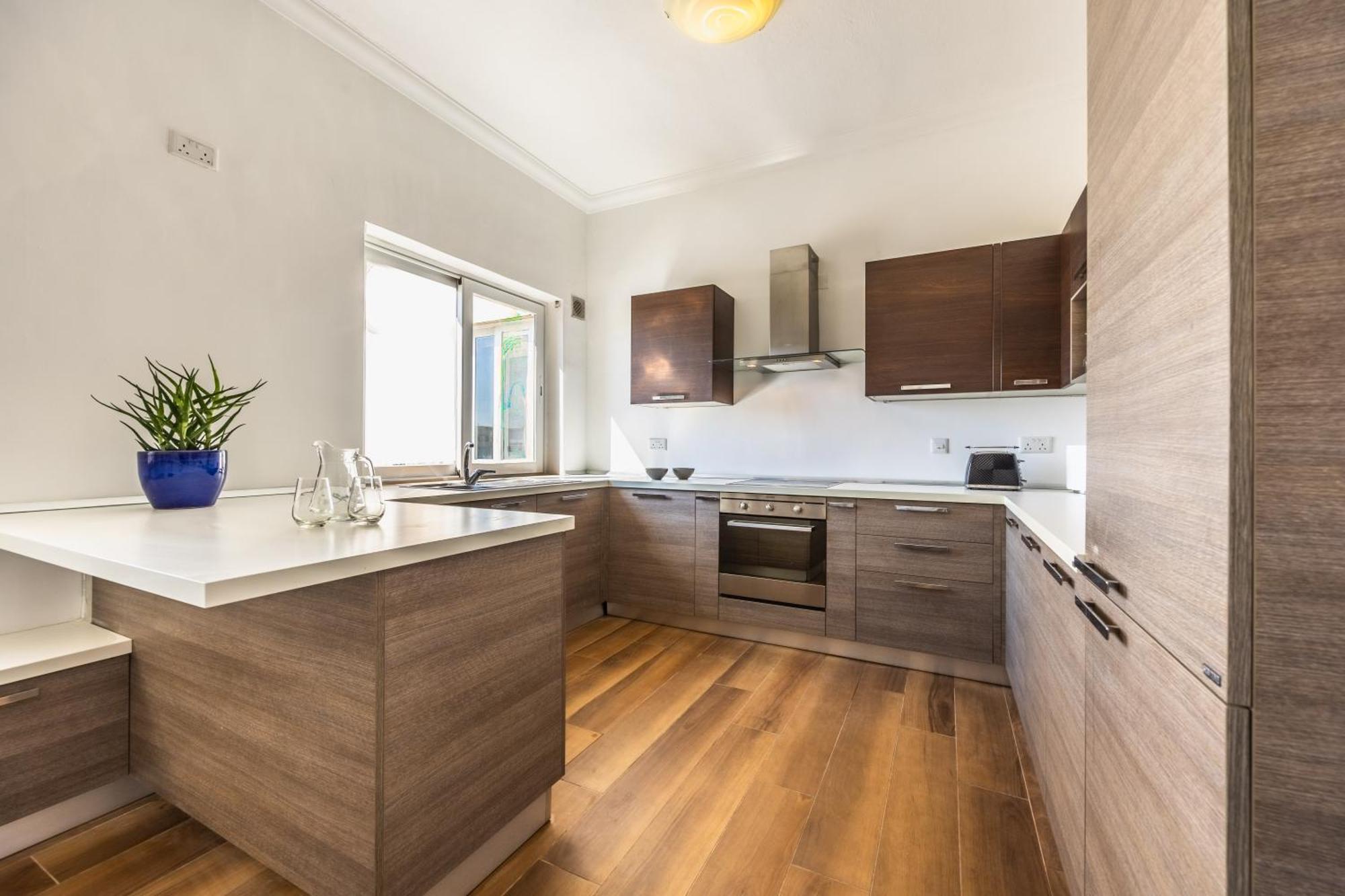 Stunning - Seaview Penthouse 3-Bed + Parking Apartment Sliema Luaran gambar