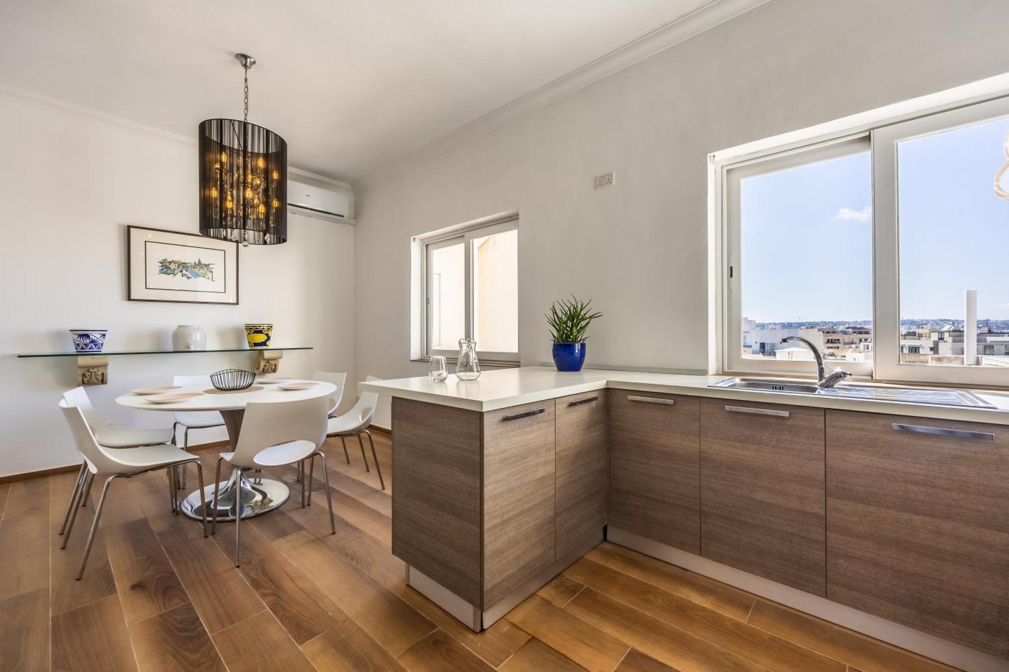 Stunning - Seaview Penthouse 3-Bed + Parking Apartment Sliema Luaran gambar