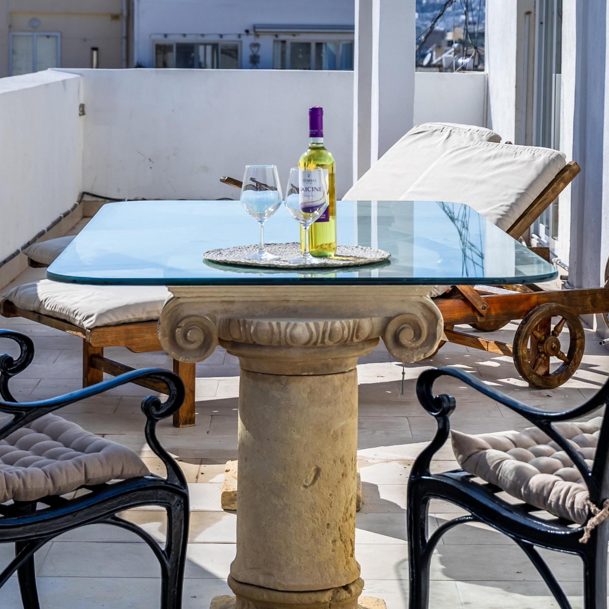 Stunning - Seaview Penthouse 3-Bed + Parking Apartment Sliema Luaran gambar